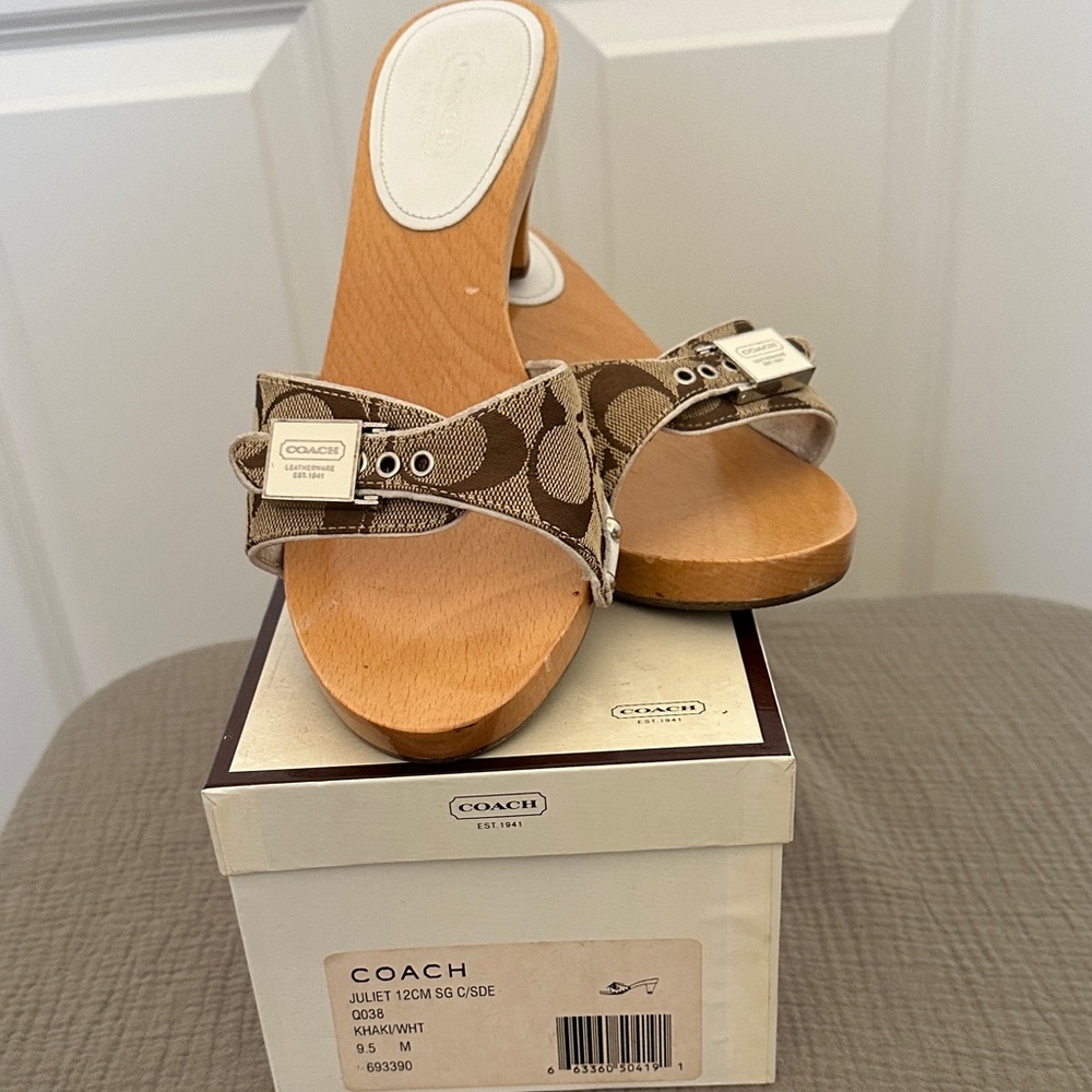 Coach Women's Tan and Brown Sandals